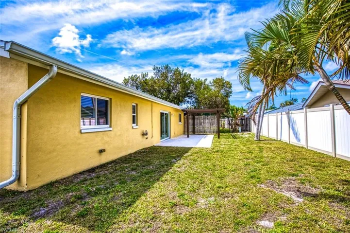 883 Bethany CT S, FORT MYERS FL 33919