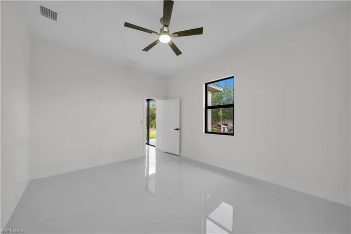 2829 Nw 3rd St, Cape Coral, Florida 33993