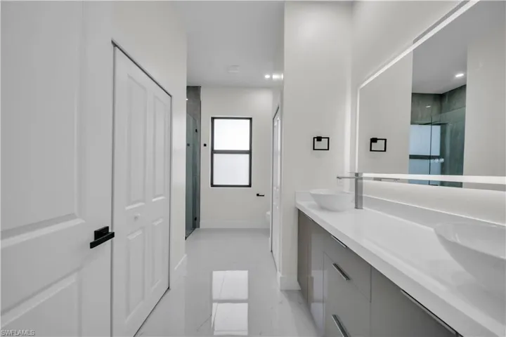 2829 Nw 3rd St, Cape Coral, Florida 33993