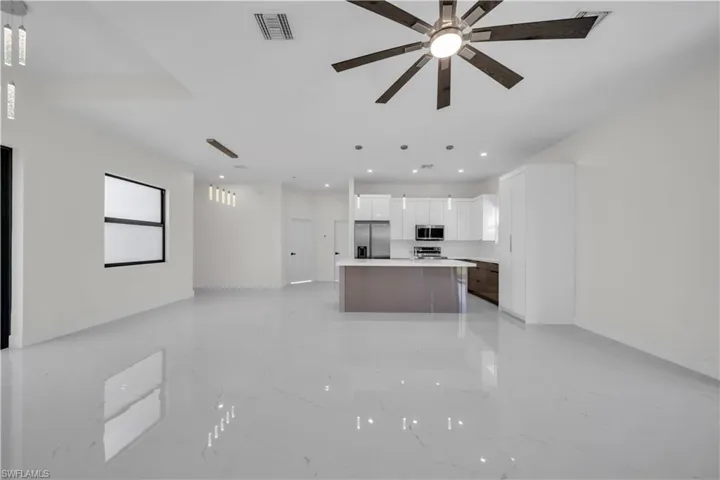 2829 Nw 3rd St, Cape Coral, Florida 33993