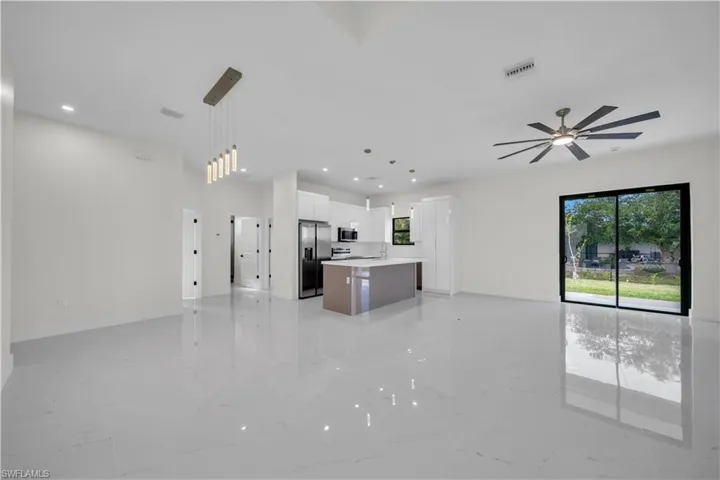 2829 Nw 3rd St, Cape Coral, Florida 33993