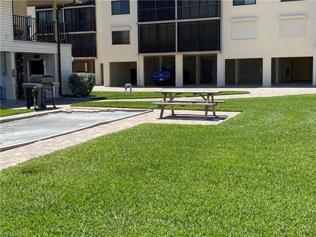 Grill & Picnic Area.
