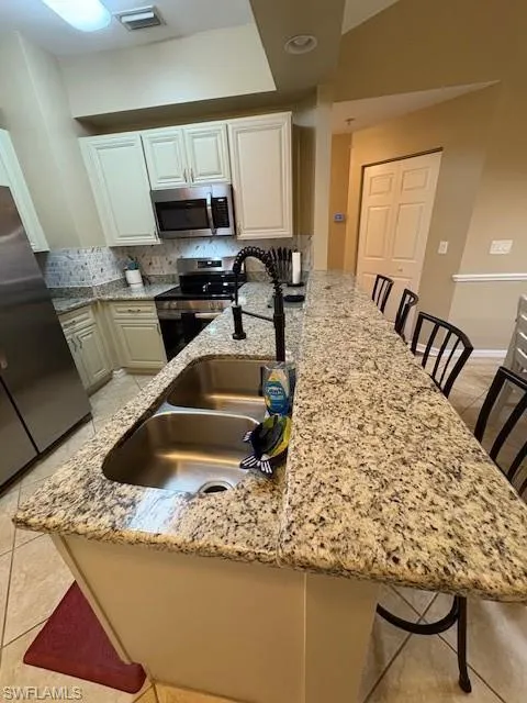 1064 Winding Pines CIR, Cape Coral, FL 33909,225062596