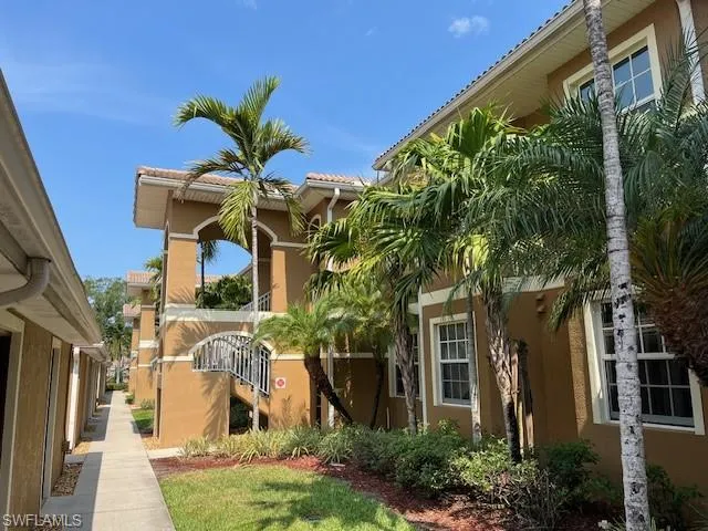 1064 Winding Pines CIR, Cape Coral, FL 33909,225062596