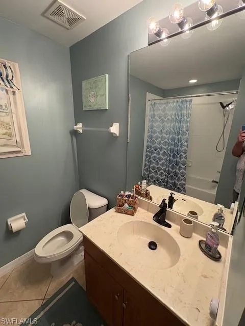 1064 Winding Pines CIR, Cape Coral, FL 33909,225062596