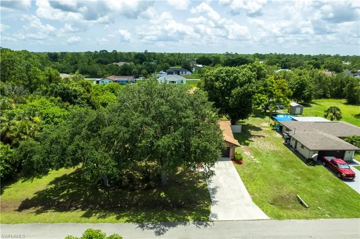 Birds eye view of property