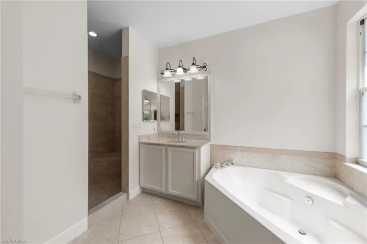6733 Autumn Woods Blvd, Naples, Florida 34109