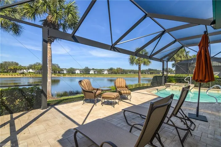 Lake water view, picture window lanai cage new 2021