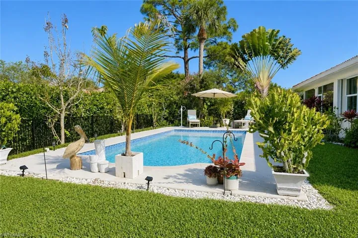 186 Muirfield Cir, Naples, Florida 34113