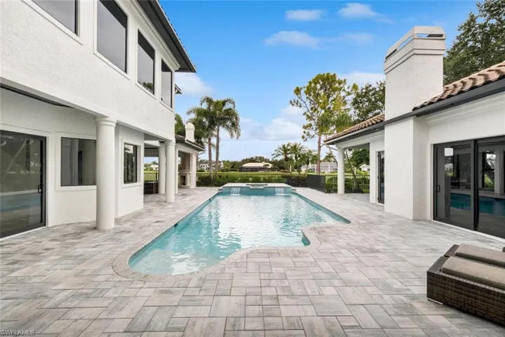 Huge pool and lanai area, great for entertaining