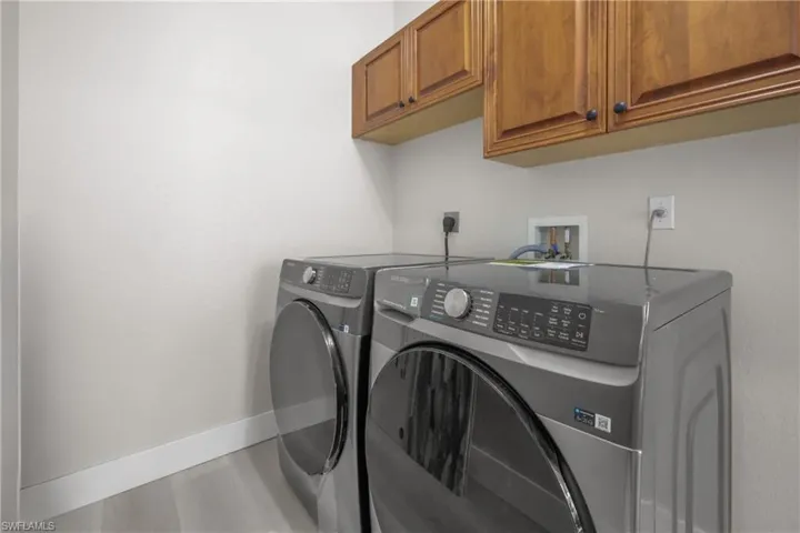 2250 Sw 20th Ave, Cape Coral, Florida 33991