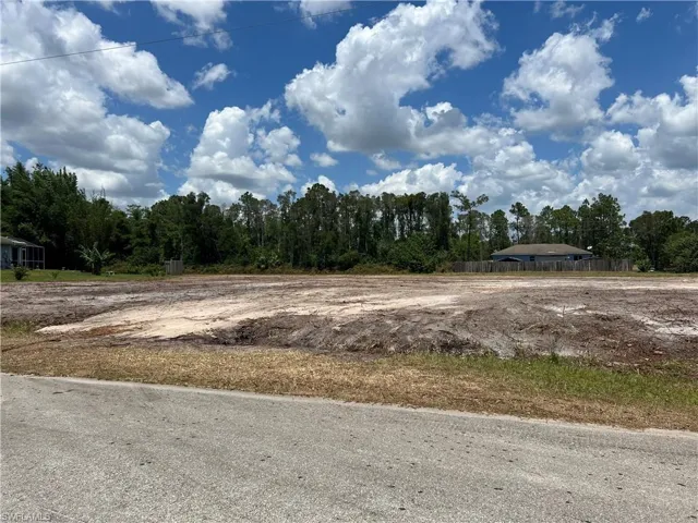 629 Foxchase Dr, Lehigh Acres Fl 33974