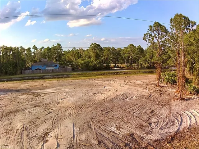 629 Foxchase Dr, Lehigh Acres Fl 33974