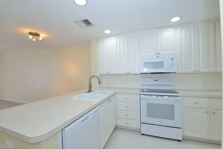 28725 Alessandria Cir, Bonita Springs, Florida 34135