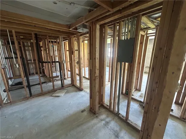3704 Broadway 109, Fort Myers, Florida 33901