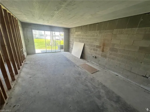 3704 Broadway 109, Fort Myers, Florida 33901
