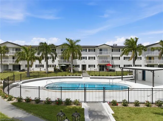 3704 Broadway 109, Fort Myers, Florida 33901
