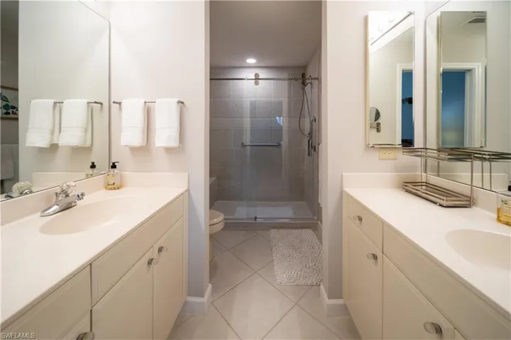 3029 Driftwood Way 3303, Naples, Florida 34109