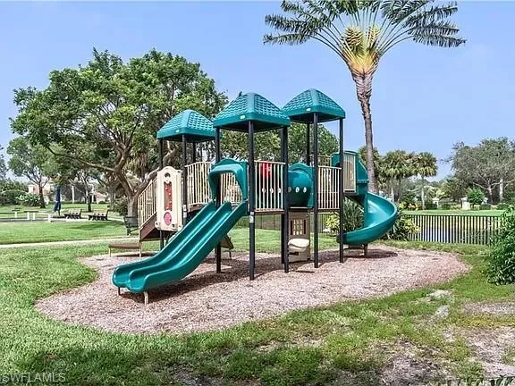 3029 Driftwood Way 3303, Naples, Florida 34109