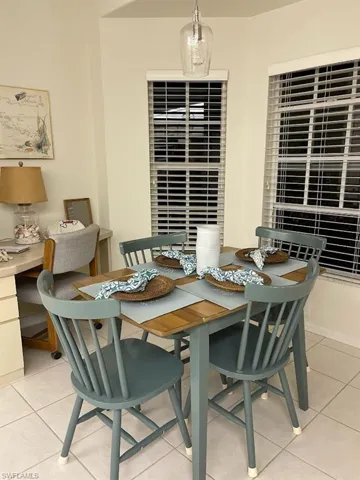 Updated Kitchen In Breakfast Nook Decor