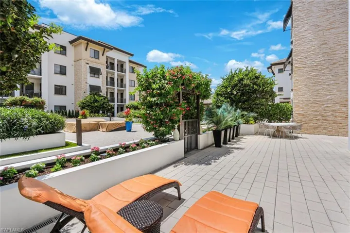 1030 3rd Ave S 216, Naples, Florida 34102