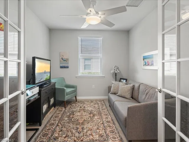Den/Flex Room