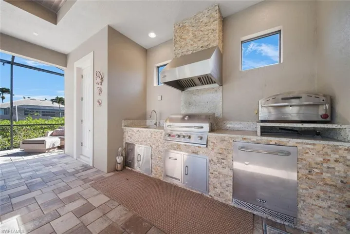 15929  Tropical Breeze  DR, Fort Myers, FL 33908