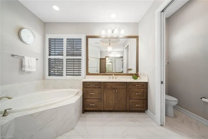 15929  Tropical Breeze  DR, Fort Myers, FL 33908