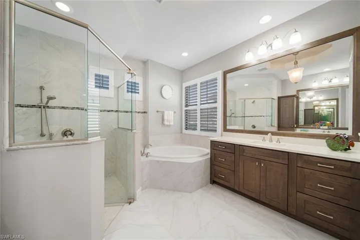 15929  Tropical Breeze  DR, Fort Myers, FL 33908
