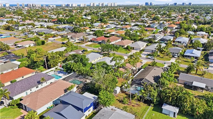 742  99th N AVE, Naples, FL 34108