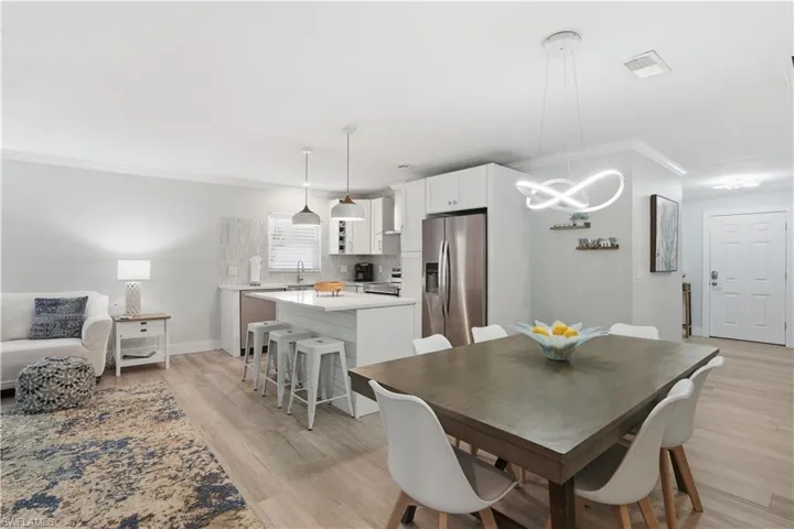 742  99th N AVE, Naples, FL 34108