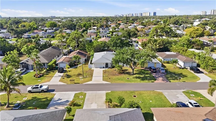 742  99th N AVE, Naples, FL 34108