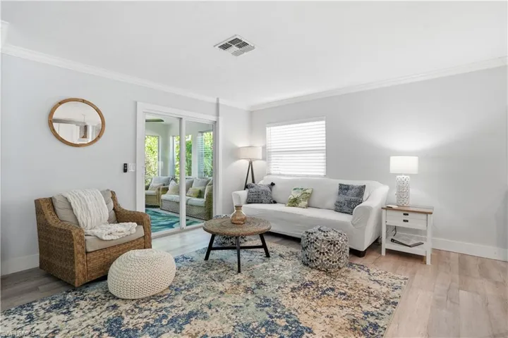742  99th N AVE, Naples, FL 34108
