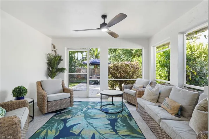 742  99th N AVE, Naples, FL 34108