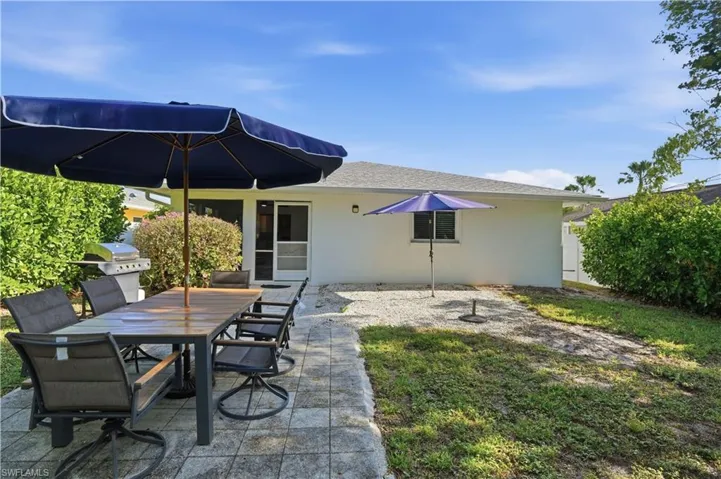 742  99th N AVE, Naples, FL 34108