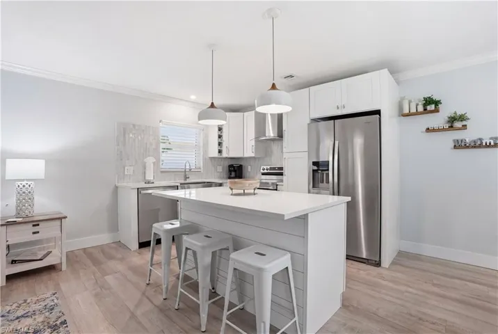 742  99th N AVE, Naples, FL 34108