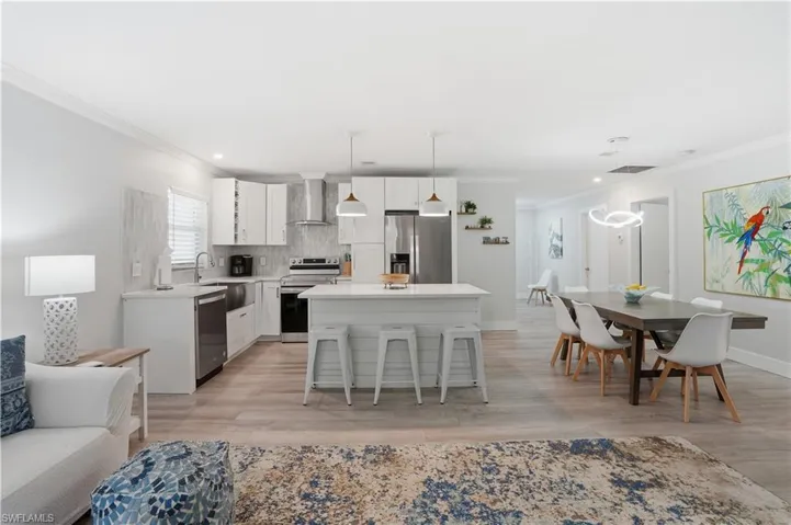 742  99th N AVE, Naples, FL 34108
