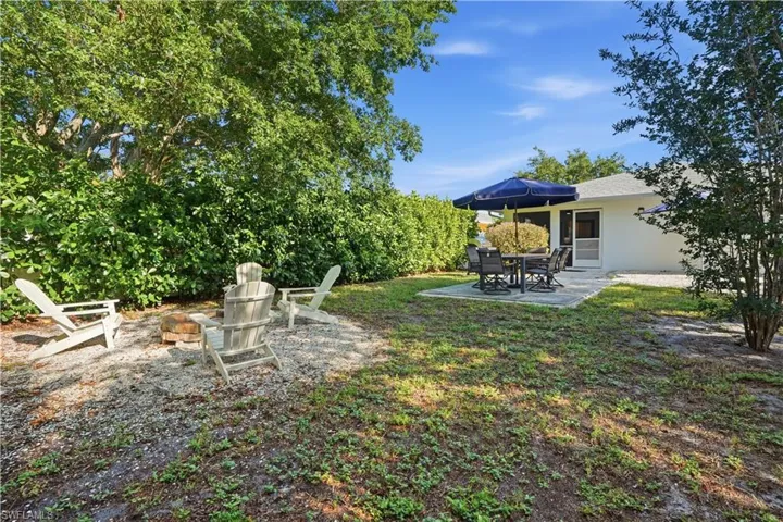 742  99th N AVE, Naples, FL 34108