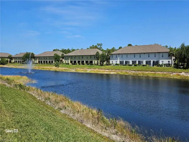 9101 Gervais Cir 1705, Naples, Florida 34120