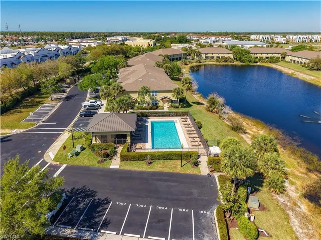 9101 Gervais Cir 1705, Naples, Florida 34120