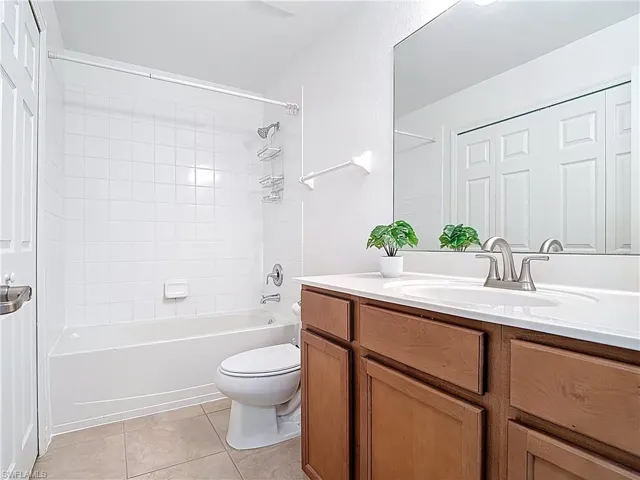 9101 Gervais Cir 1705, Naples, Florida 34120