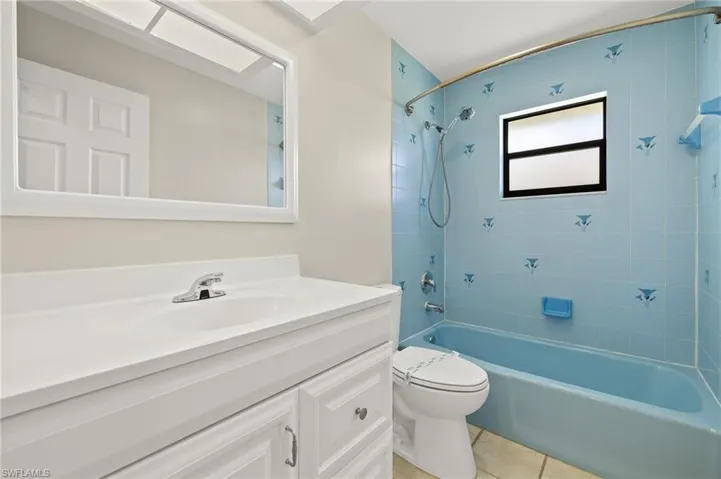 Full bathroom between the 2nd and 3rd bedroom