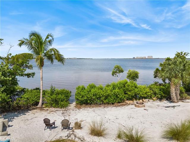 There is a beach area in Savona Bay to relax and watch the sunsets.