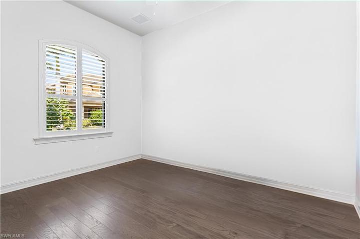 Office/den has fabulous natural light.  This room has endless possibilitiies! Sewing, paining, playroom, reading, etc!