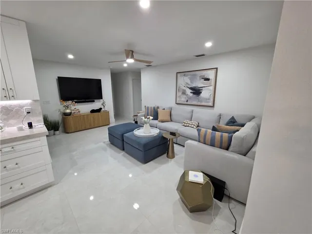 125 SE 41st  TER, Cape Coral, FL 33904
