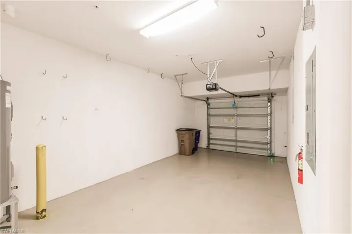 1 Car Garage