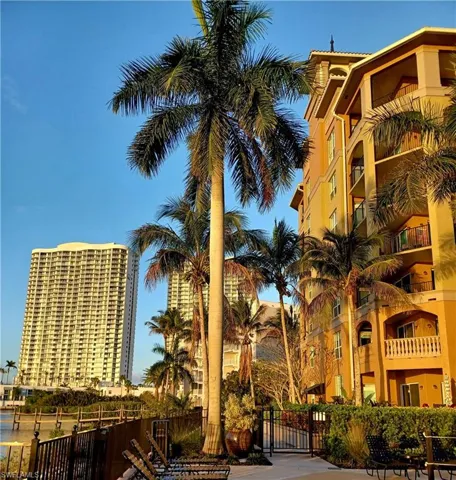 2825 Palm Beach Blvd 416, Fort Myers, Florida 33916
