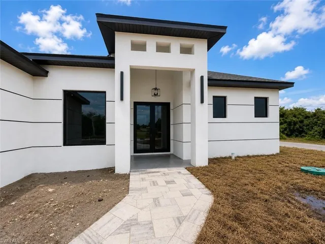 921 Martha Ave S, Lehigh Acres, Florida 33974
