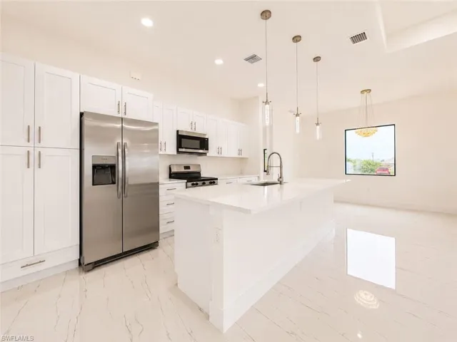 921 Martha Ave S, Lehigh Acres, Florida 33974