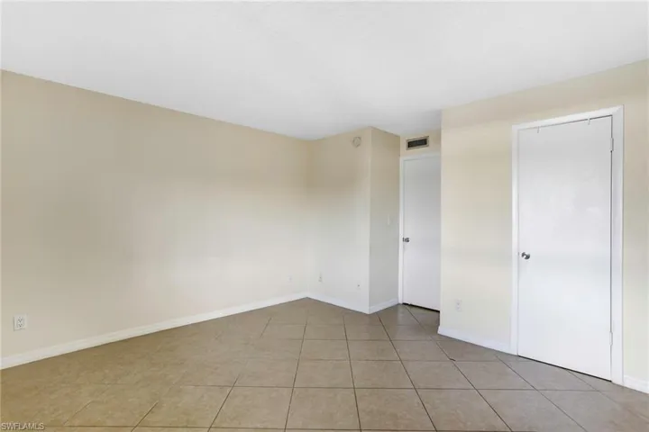 2366 E Mall Dr # 302, Fort Myers Fl 33901